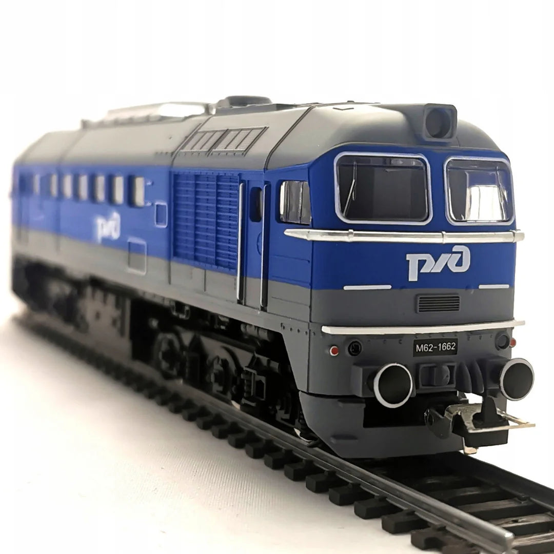 HO Scale 1:87 M62 Diesel Locomotive Model Train for Display Collection